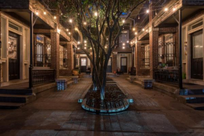Charming New Orleans-Style Apartment with Gated Courtyard!